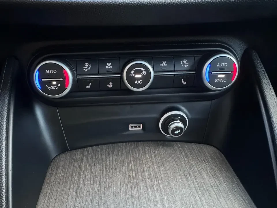 2020 Alfa Romeo Stelvio - Image 16 of 18