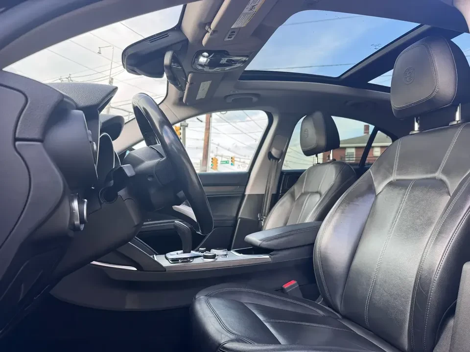 2020 Alfa Romeo Stelvio - Image 8 of 18