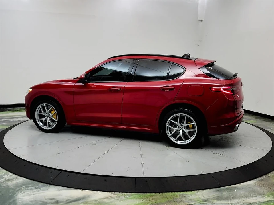 2020 Alfa Romeo Stelvio - Image 8 of 31