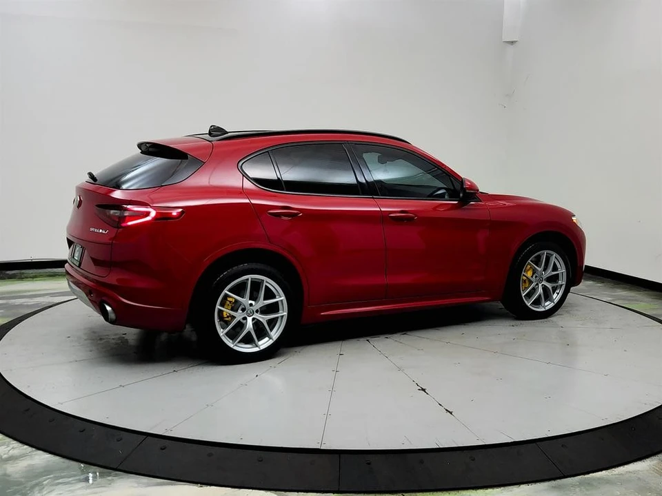 2020 Alfa Romeo Stelvio - Image 5 of 31