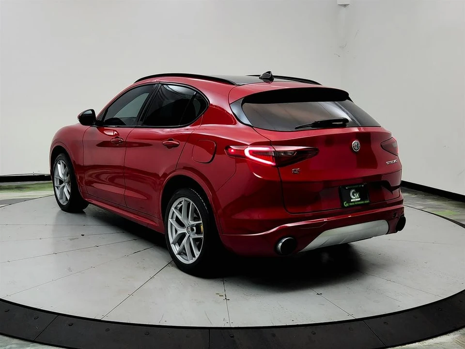 2020 Alfa Romeo Stelvio - Image 7 of 31