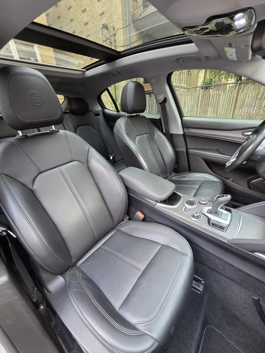2020 Alfa Romeo Stelvio - Image 25 of 31