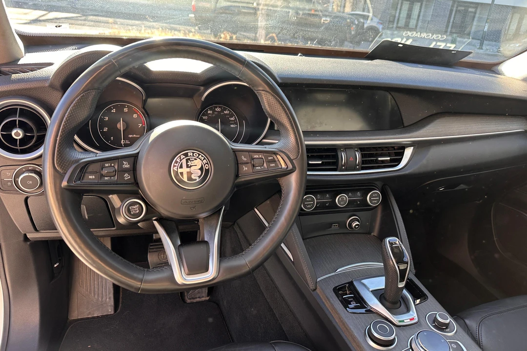 2020 Alfa Romeo Stelvio - Image 16 of 31
