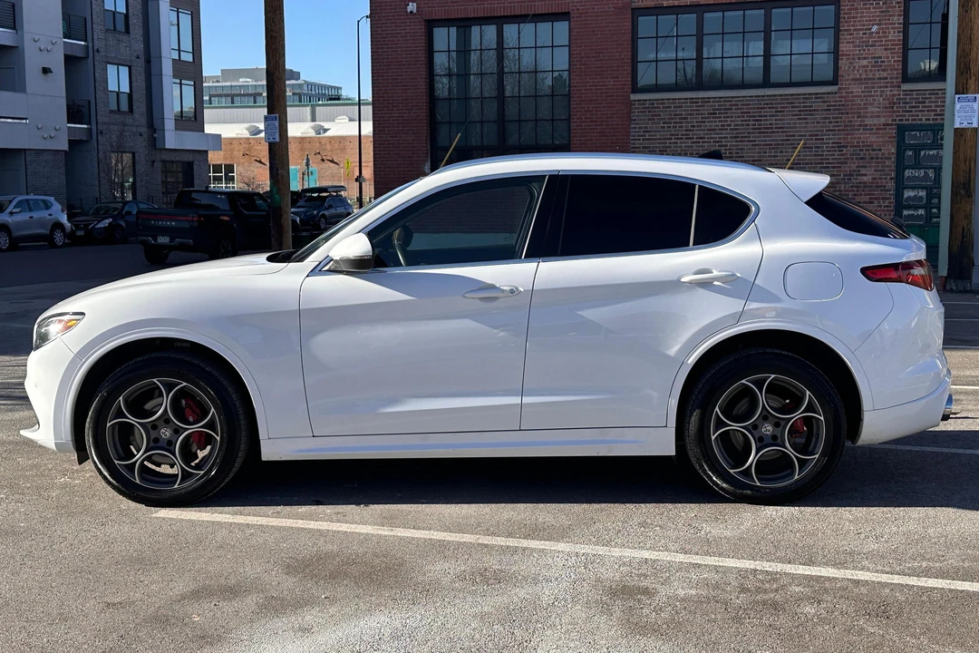 2020 Alfa Romeo Stelvio - Image 3 of 31
