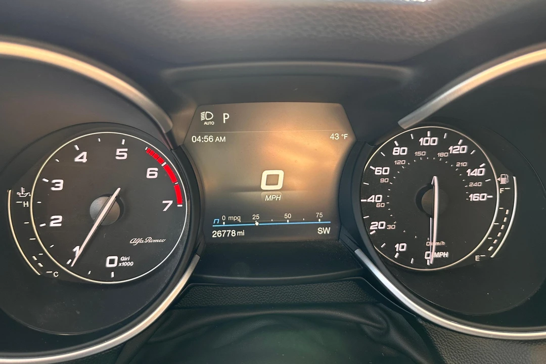 2020 Alfa Romeo Stelvio - Image 19 of 31