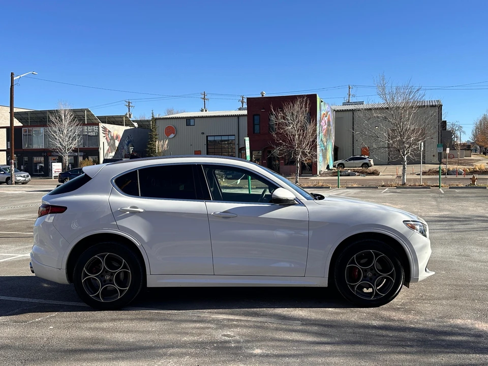 2020 Alfa Romeo Stelvio - Image 8 of 31
