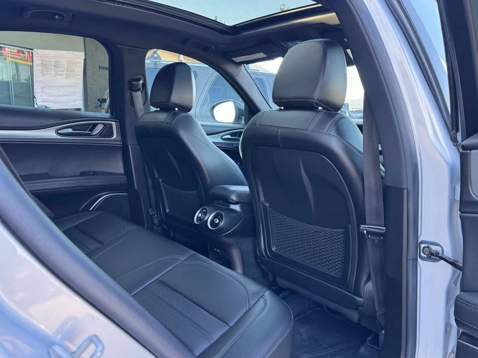 2020 Alfa Romeo Stelvio - Image 16 of 19