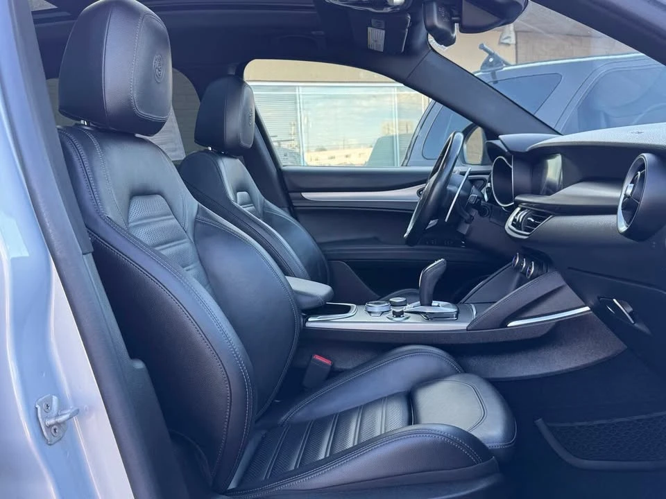 2020 Alfa Romeo Stelvio - Image 17 of 19