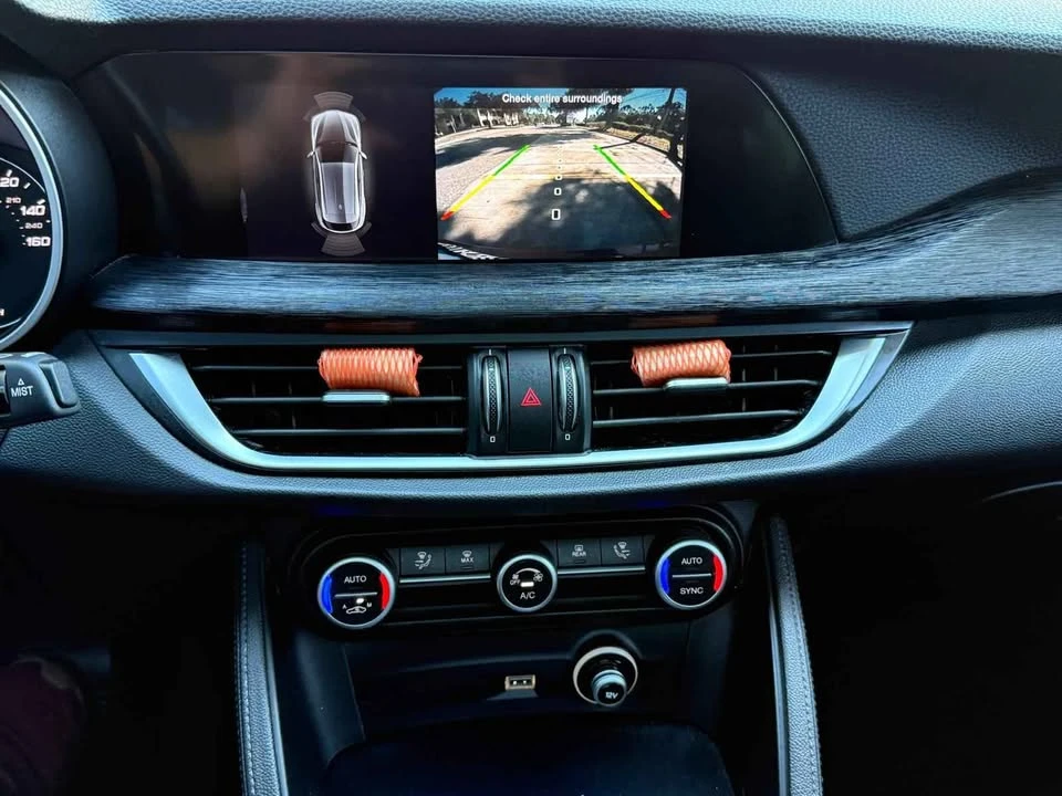 2020 Alfa Romeo Stelvio - Image 18 of 20
