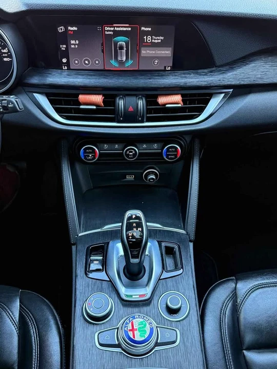 2020 Alfa Romeo Stelvio - Image 17 of 20