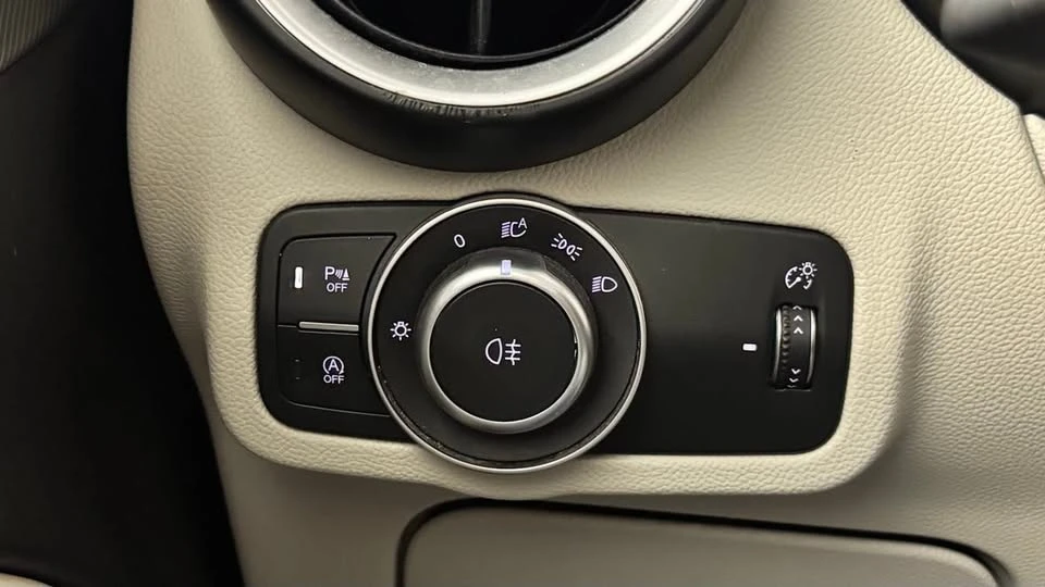 2020 Alfa Romeo Stelvio - Image 19 of 20
