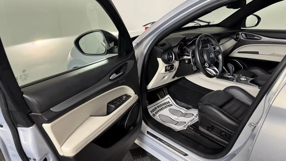 2020 Alfa Romeo Stelvio - Image 11 of 20