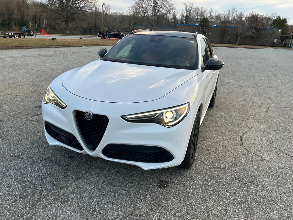 2020 Alfa Romeo Stelvio - Image 8 of 31