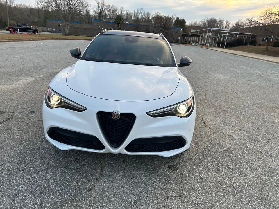 2020 Alfa Romeo Stelvio - Image 7 of 31