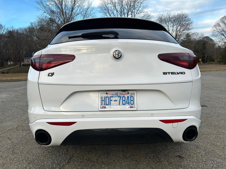 2020 Alfa Romeo Stelvio - Image 12 of 31