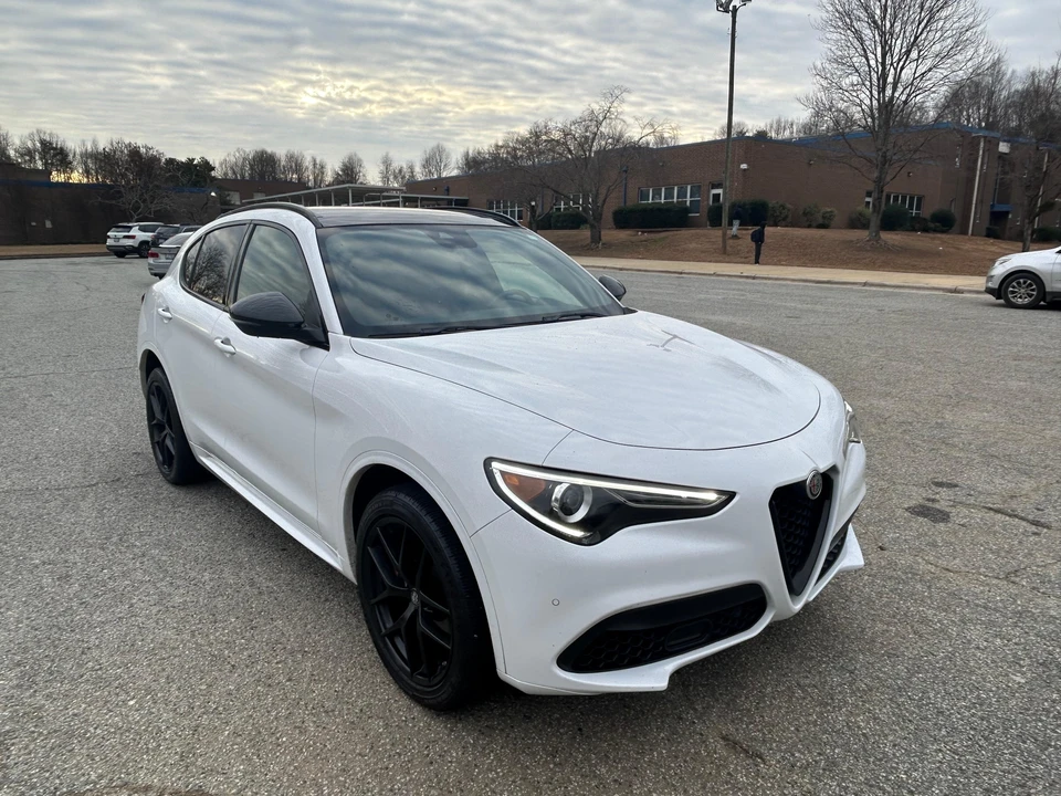 2020 Alfa Romeo Stelvio - Image 18 of 31