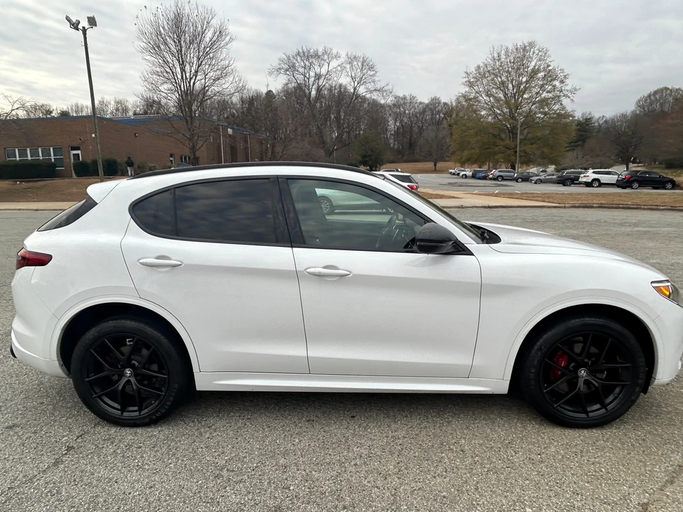 2020 Alfa Romeo Stelvio - Image 17 of 31