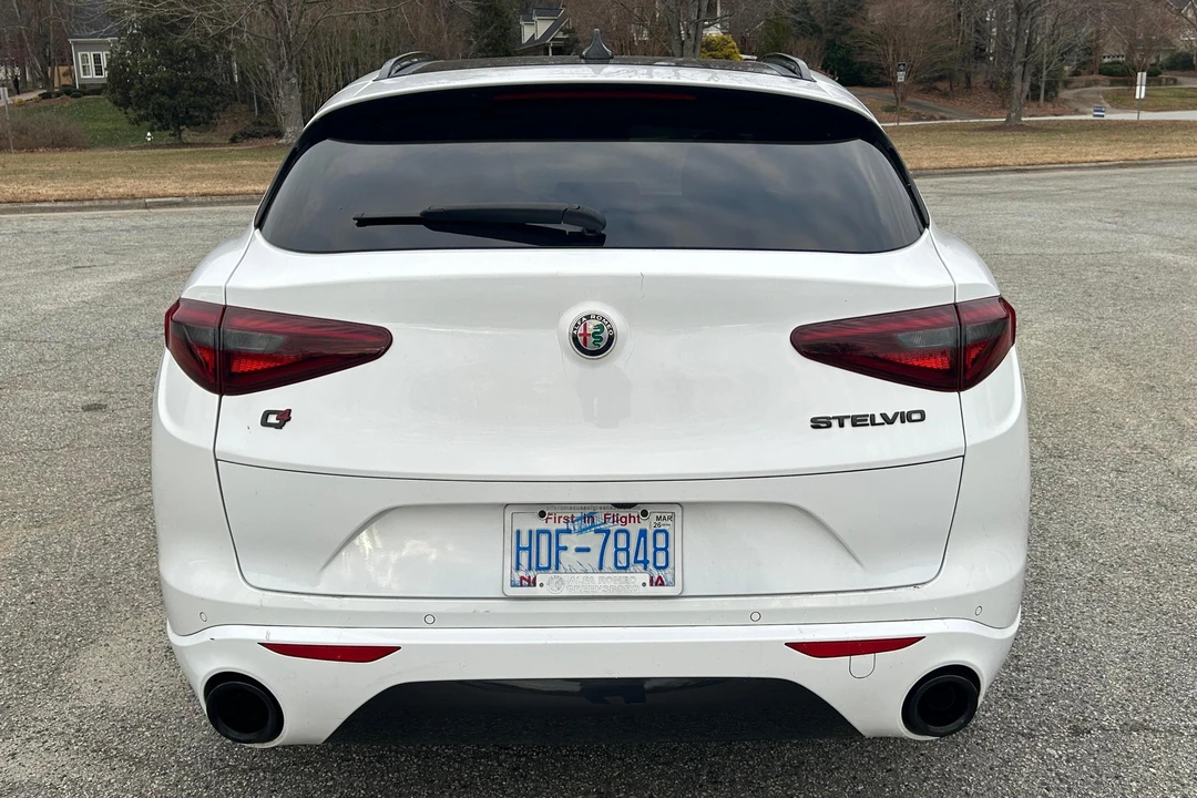 2020 Alfa Romeo Stelvio - Image 5 of 31