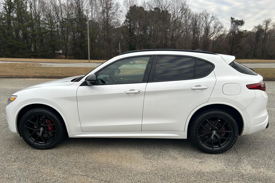 2020 Alfa Romeo Stelvio - Image 3 of 31
