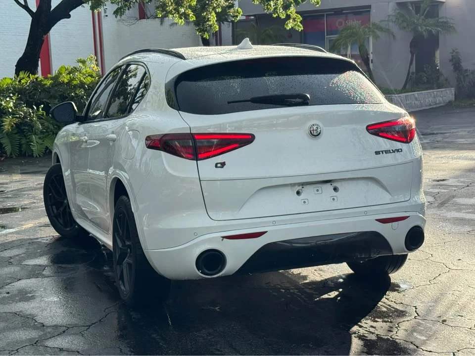 2020 Alfa Romeo Stelvio - Image 5 of 18