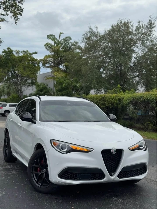 2020 Alfa Romeo Stelvio - Image 2 of 20