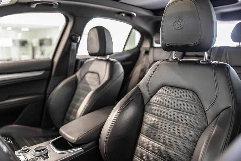 2020 Alfa Romeo Stelvio - Image 10 of 19