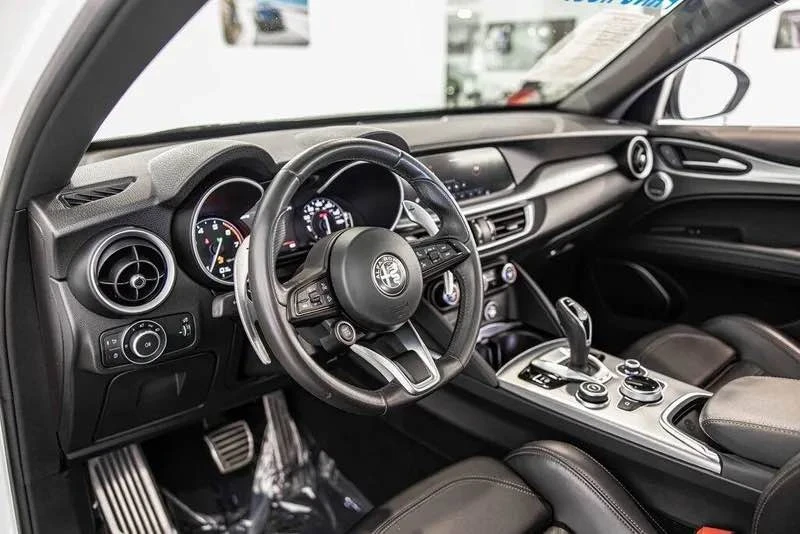 2020 Alfa Romeo Stelvio - Image 11 of 19