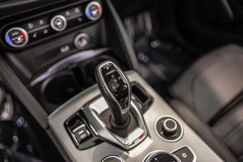 2020 Alfa Romeo Stelvio - Image 15 of 19
