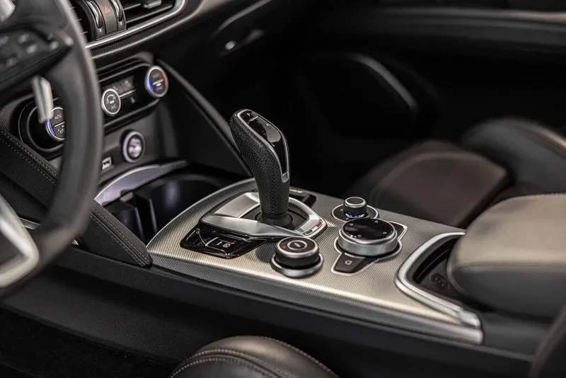 2020 Alfa Romeo Stelvio - Image 12 of 19