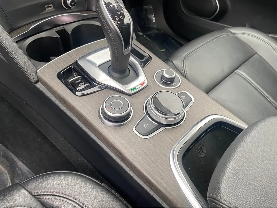 2020 Alfa Romeo Stelvio - Image 13 of 17