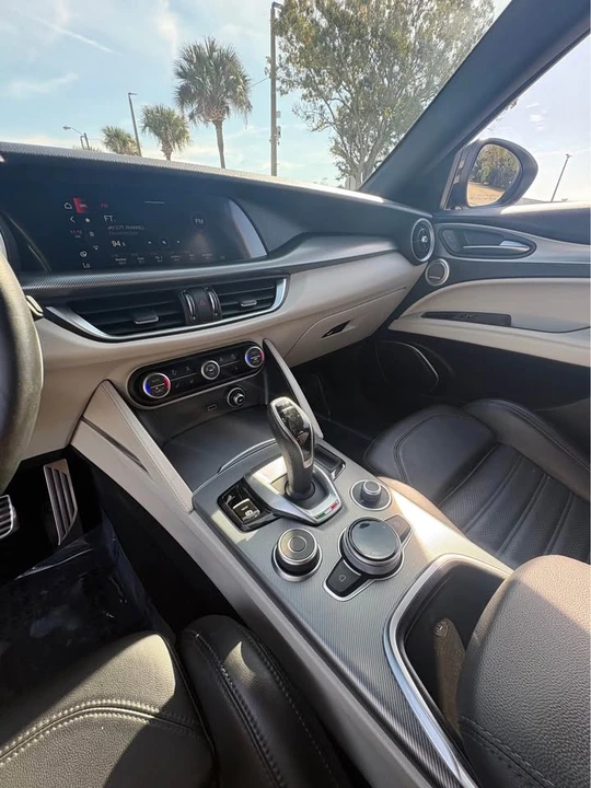 2020 Alfa Romeo Stelvio - Image 11 of 16