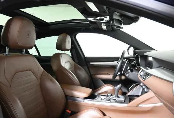 2020 Alfa Romeo Stelvio - Image 14 of 19