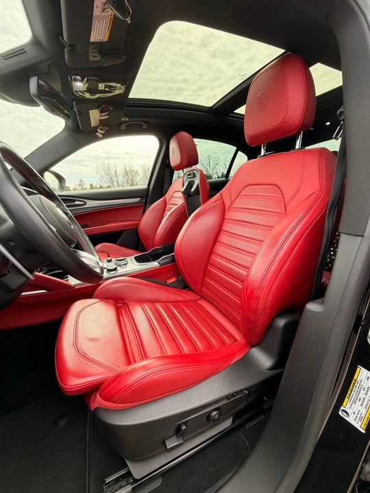 2020 Alfa Romeo - Image 5 of 20