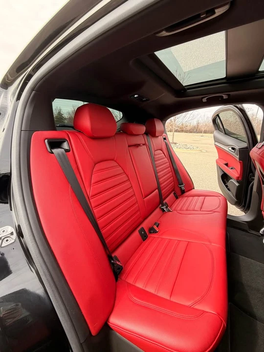 2020 Alfa Romeo - Image 18 of 20
