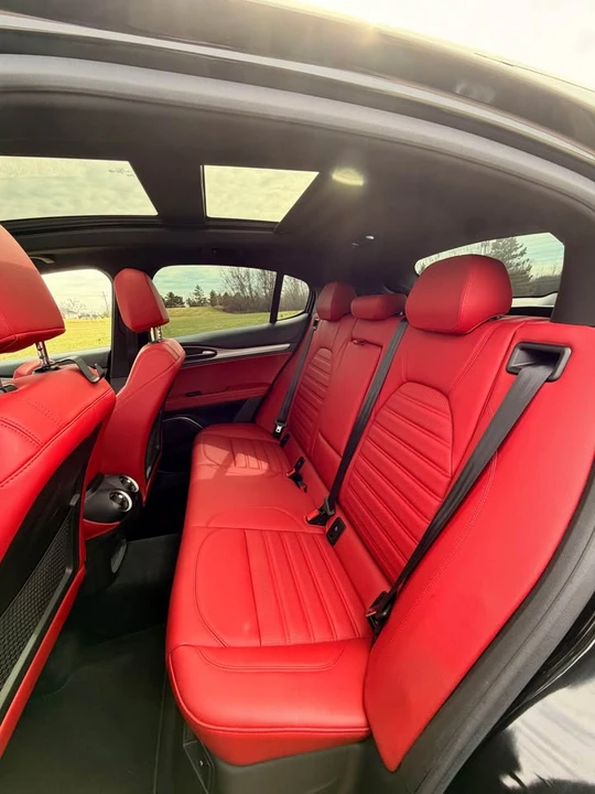 2020 Alfa Romeo - Image 8 of 20