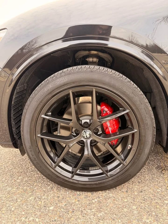 2020 Alfa Romeo - Image 19 of 20