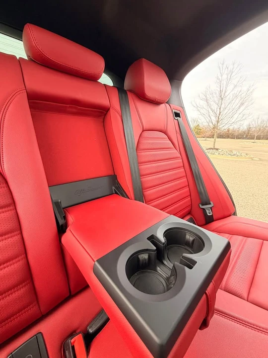2020 Alfa Romeo - Image 7 of 20
