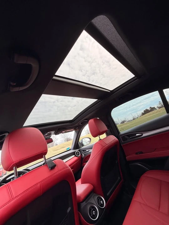 2020 Alfa Romeo - Image 11 of 20