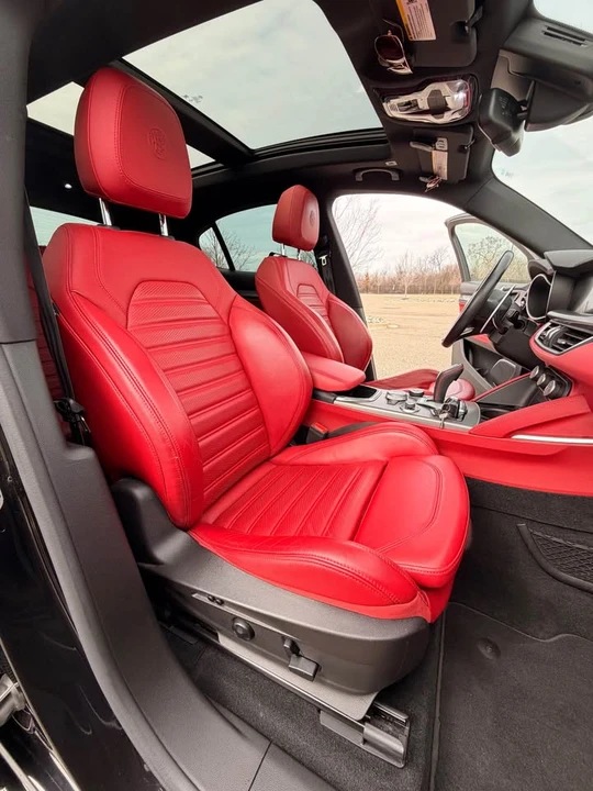 2020 Alfa Romeo - Image 9 of 20