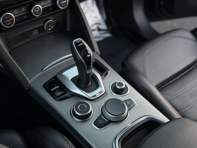 2020 Alfa Romeo Stelvio - Image 24 of 30