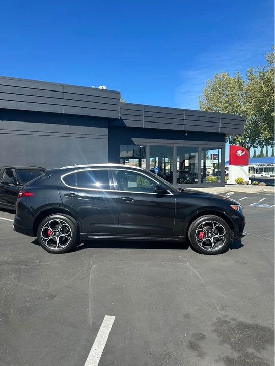 2020 Alfa Romeo Stelvio - Image 2 of 17