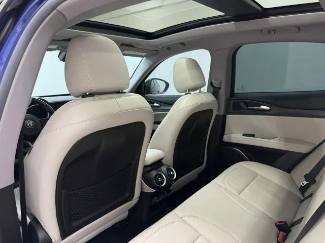 2020 Alfa Romeo Stelvio - Image 14 of 31