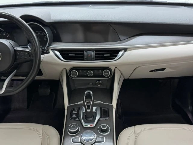 2020 Alfa Romeo Stelvio - Image 30 of 31