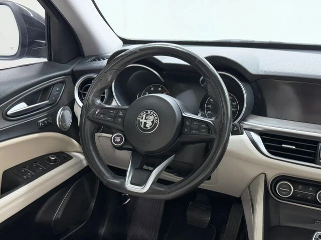 2020 Alfa Romeo Stelvio - Image 18 of 31