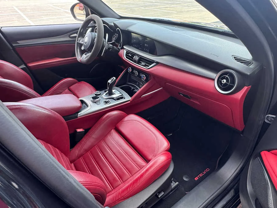2020 Alfa Romeo Stelvio - Image 7 of 11
