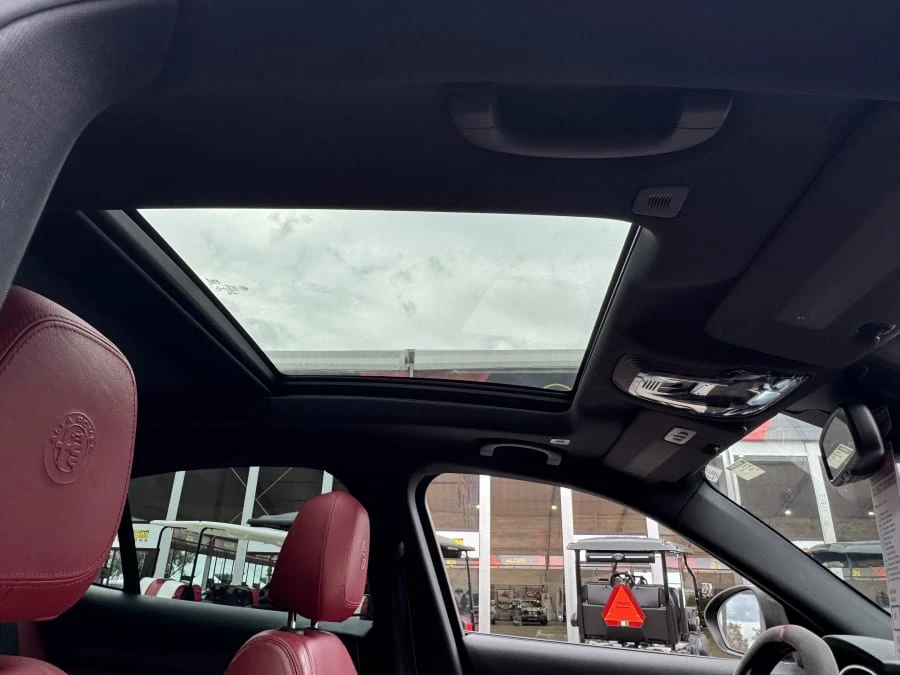 2020 Alfa Romeo Stelvio - Image 6 of 12