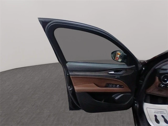 2020 Alfa Romeo Stelvio - Image 11 of 21