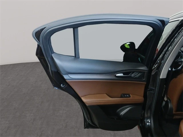 2020 Alfa Romeo Stelvio - Image 13 of 21
