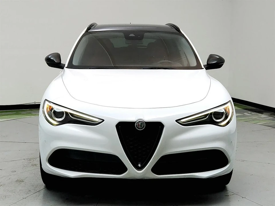 2020 Alfa Romeo Stelvio - Image 2 of 12
