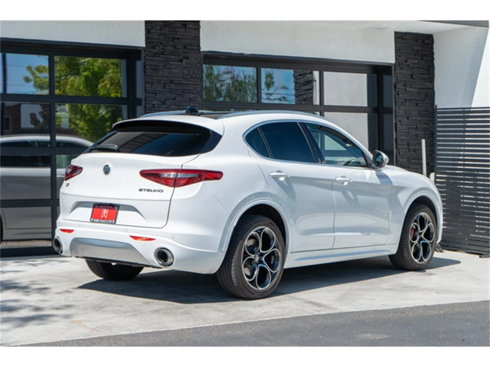 2020 Alfa Romeo Stelvio - Image 11 of 31